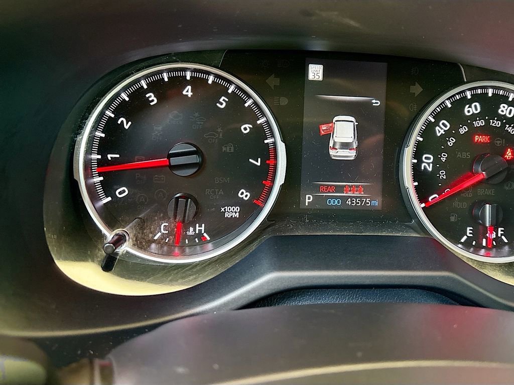 Used 2022 Toyota RAV4 LE FWD image 33