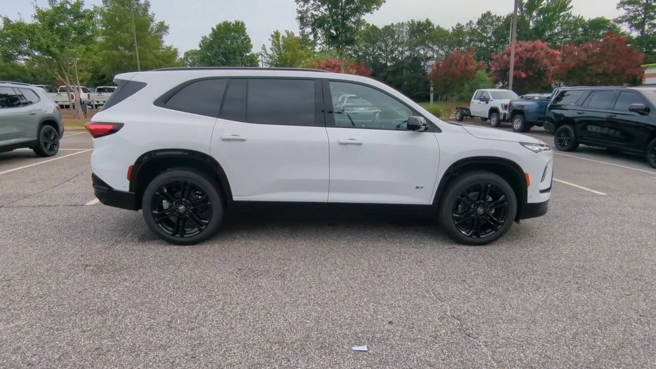 New 2026 Buick Enclave Sport Touring w/ Super Cruise Package FWD image 9