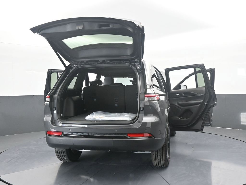 New 2025 Jeep Grand Cherokee Altitude image 66