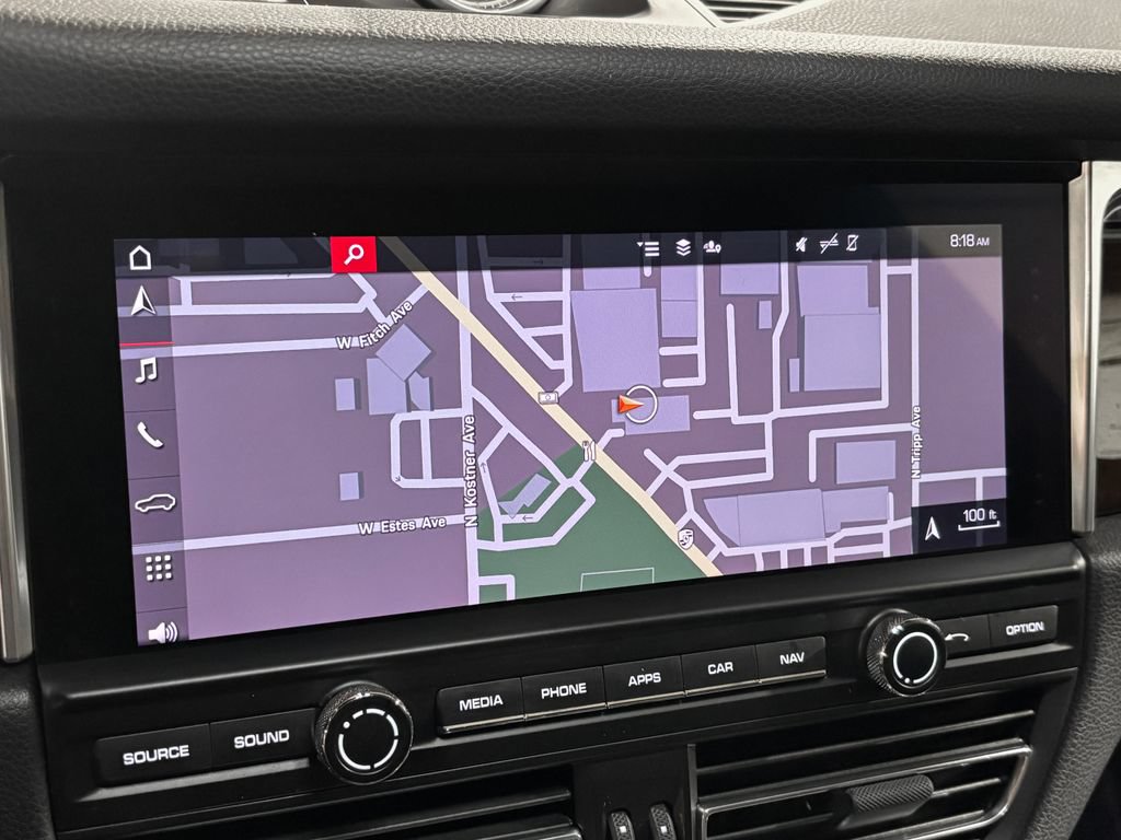 Certified 2021 Porsche Macan AWD/4WD image 29