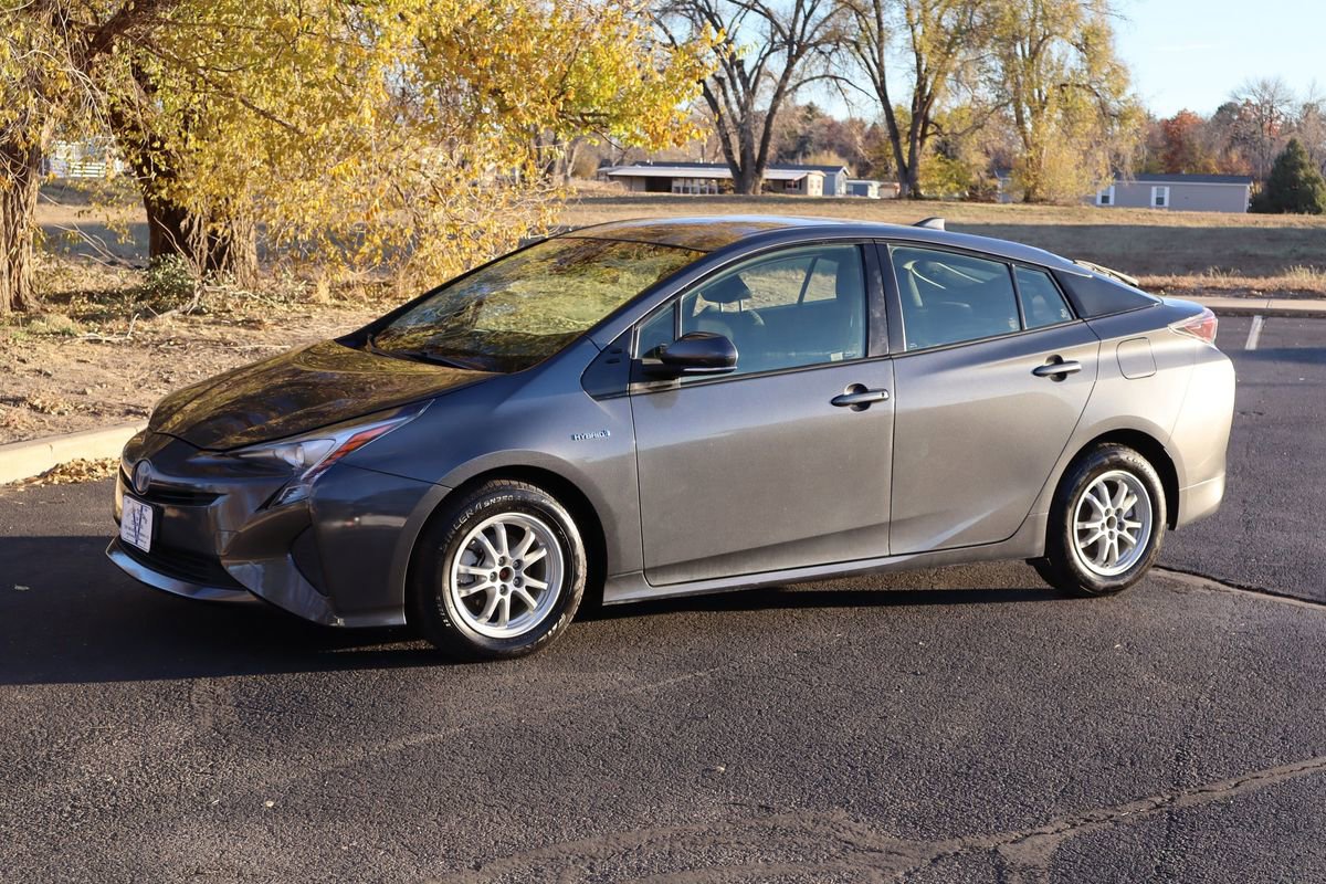 Used 2017 Toyota Prius Two image 10