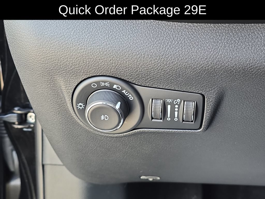 Used 2024 Jeep Compass Trailhawk w/ Trailhawk Elite Group AWD/4WD image 9