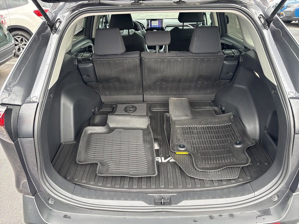 Used 2023 Toyota RAV4 LE FWD image 23