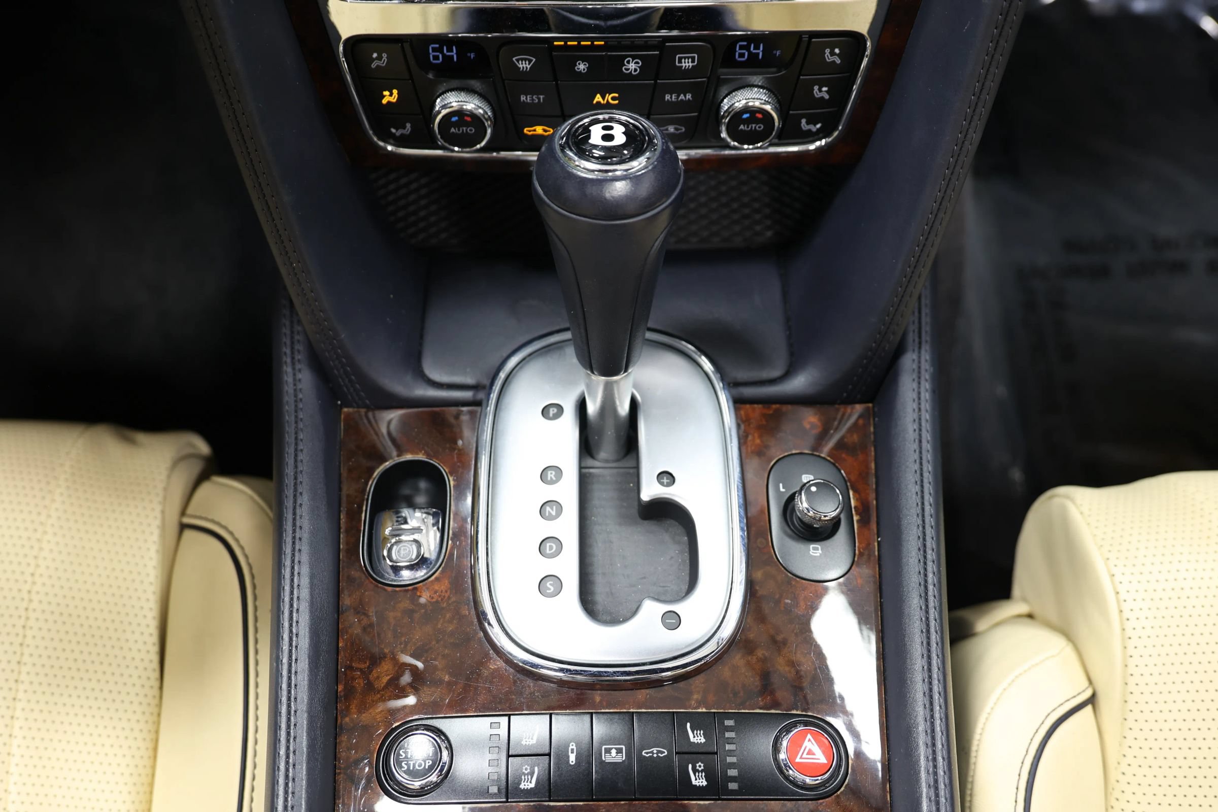 Used 2015 Bentley Flying Spur V8 AWD/4WD image 39