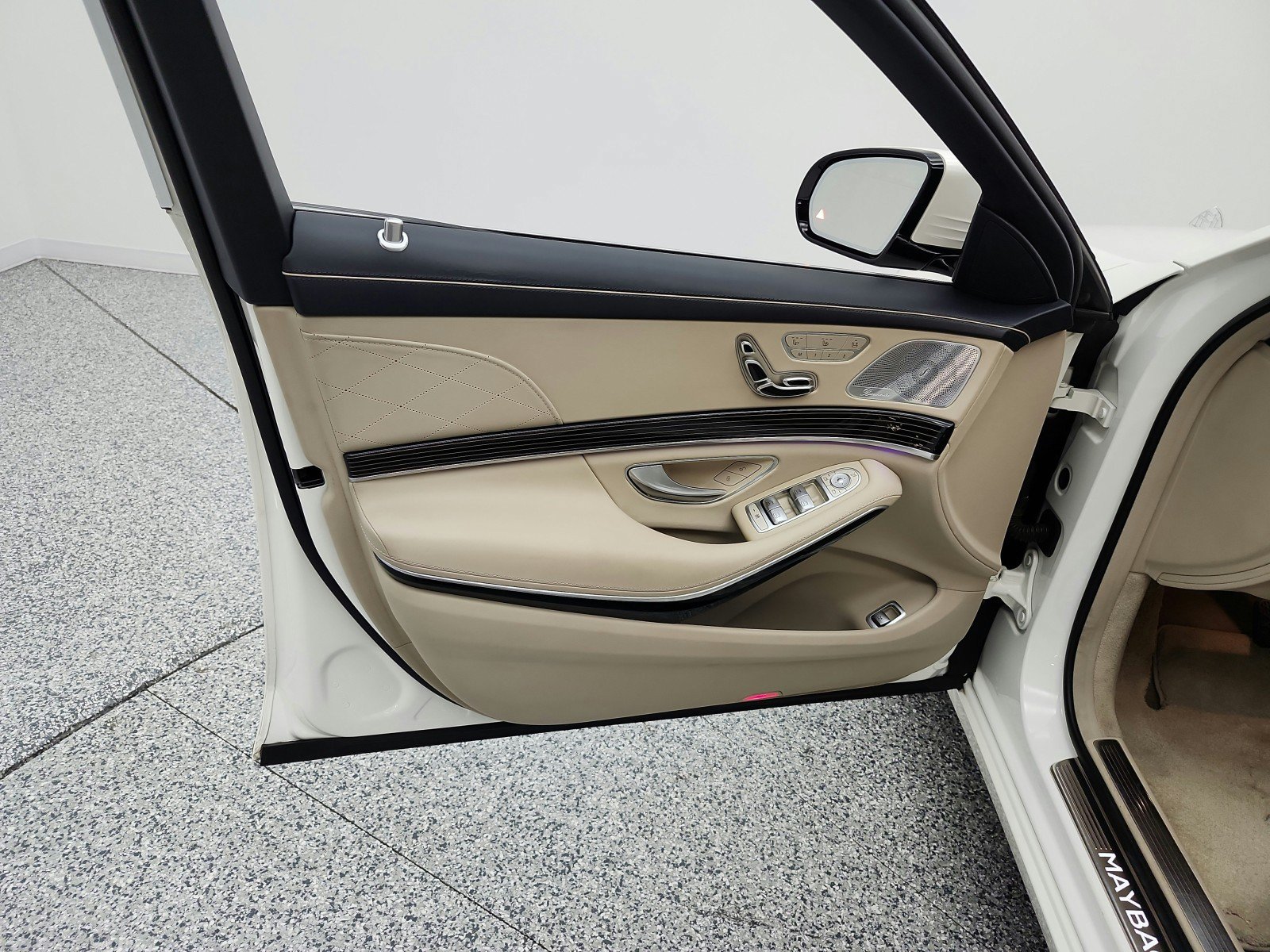Used 2018 Mercedes-Benz Maybach S 650 image 15