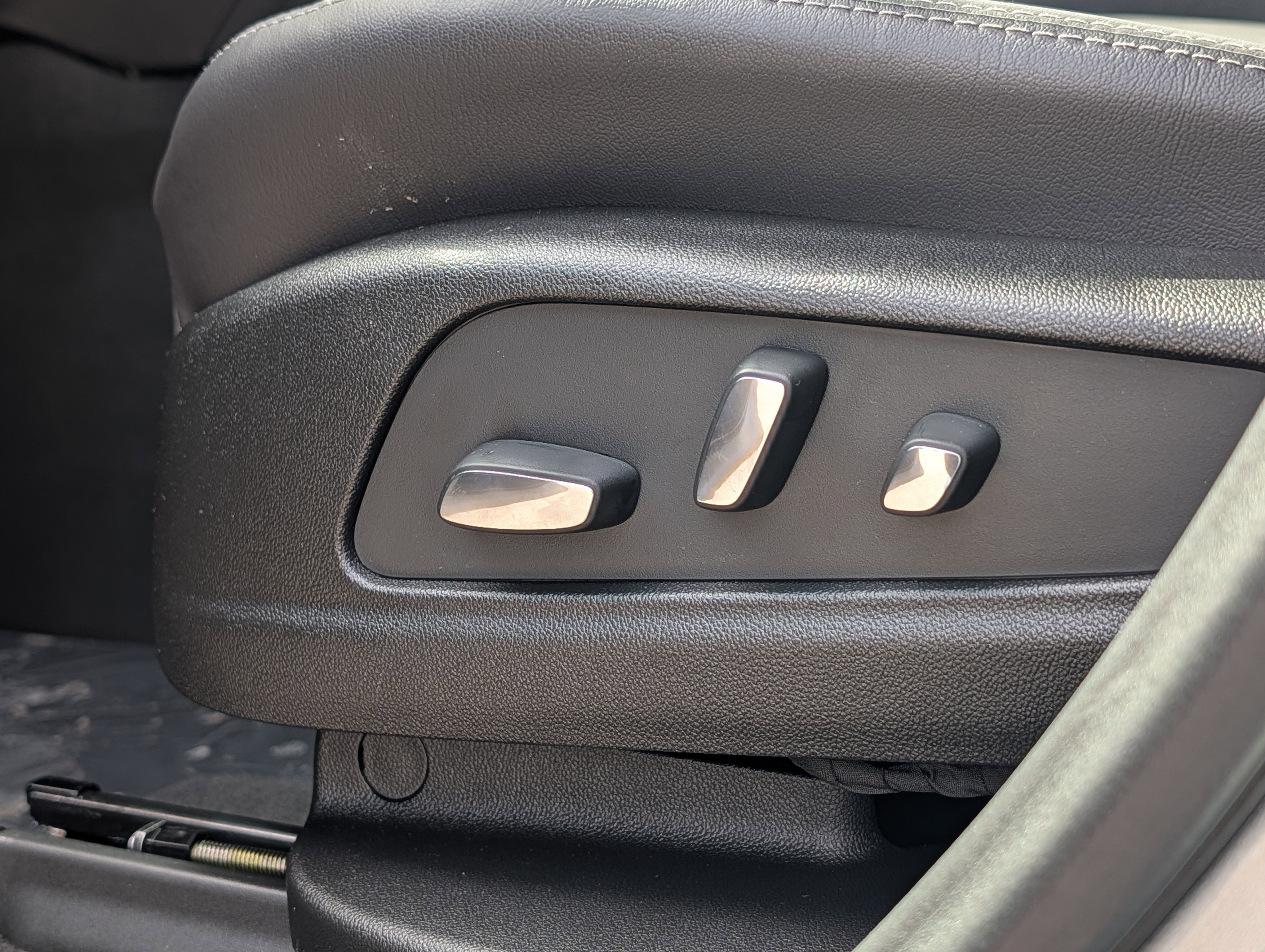 New 2026 Cadillac XT5 Premium Luxury w/ LPO, Floor Liner Package image 18