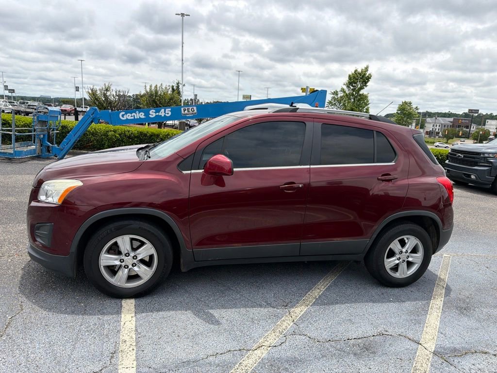 Used 2016 Chevrolet Trax LT FWD image 2