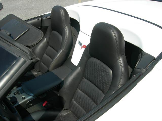 Used 2006 Chevrolet Corvette Convertible w/ Preferred Equipment Group RWD image 3