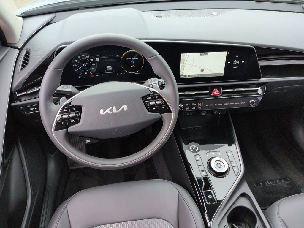 Certified 2025 Kia Niro Wind FWD image 21