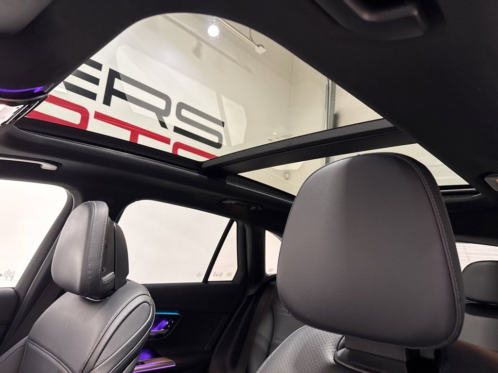 Used 2025 Mercedes-Benz GLC 300 GLC 300 image 12