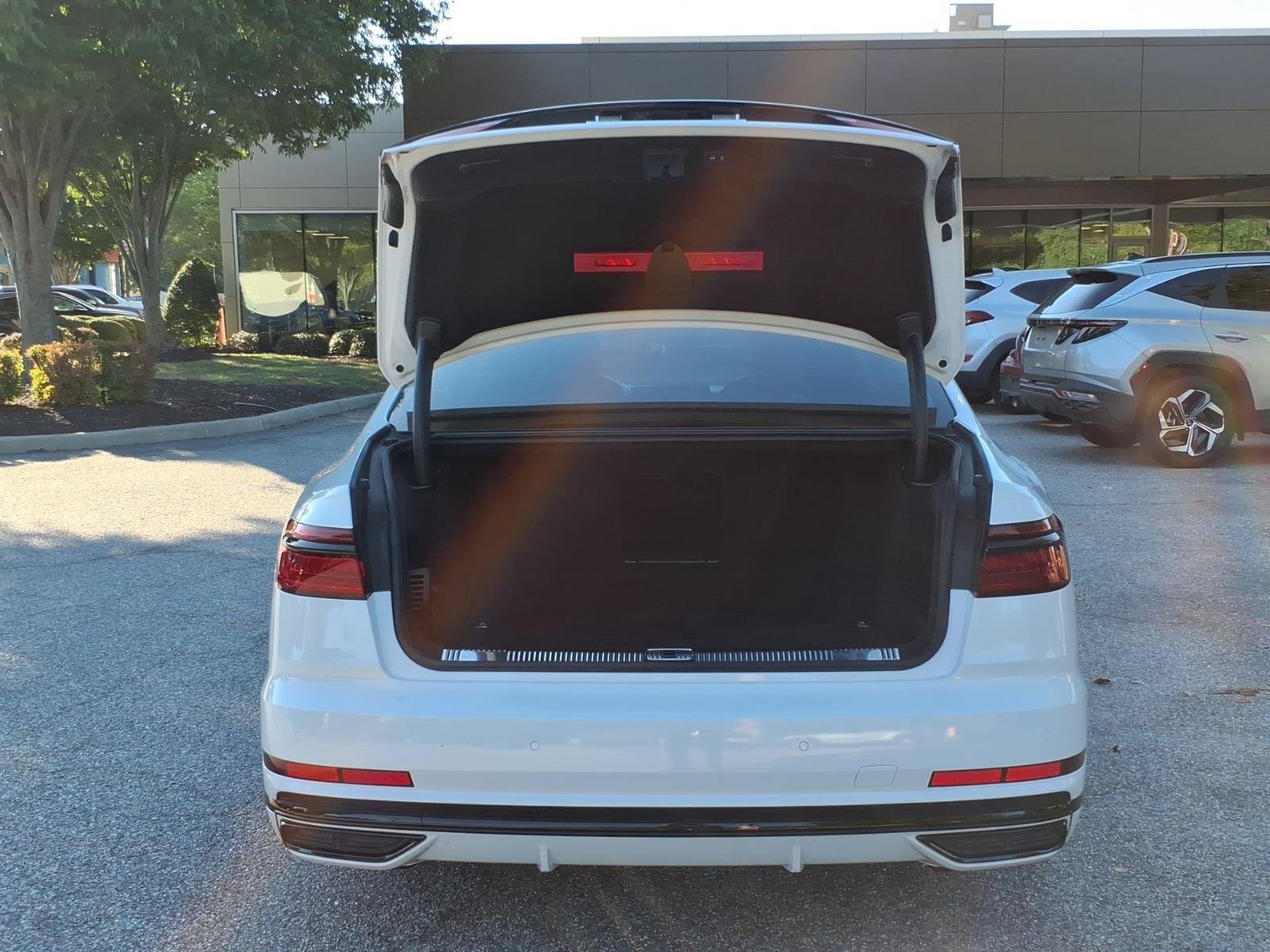 Used 2021 Audi A8 L 4.0T w/ Luxury Package AWD/4WD image 32