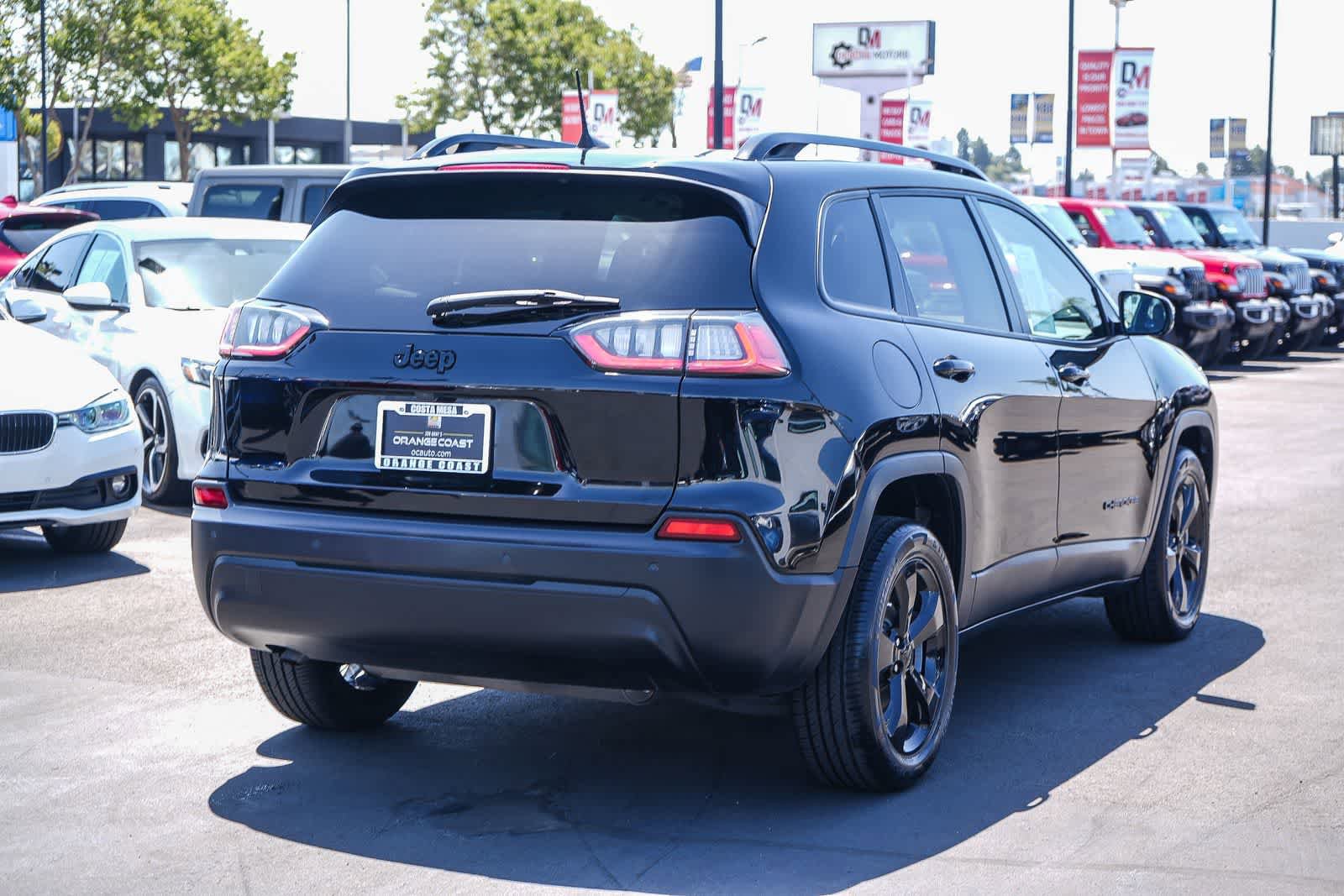 Used 2021 Jeep Cherokee Latitude Plus FWD image 6