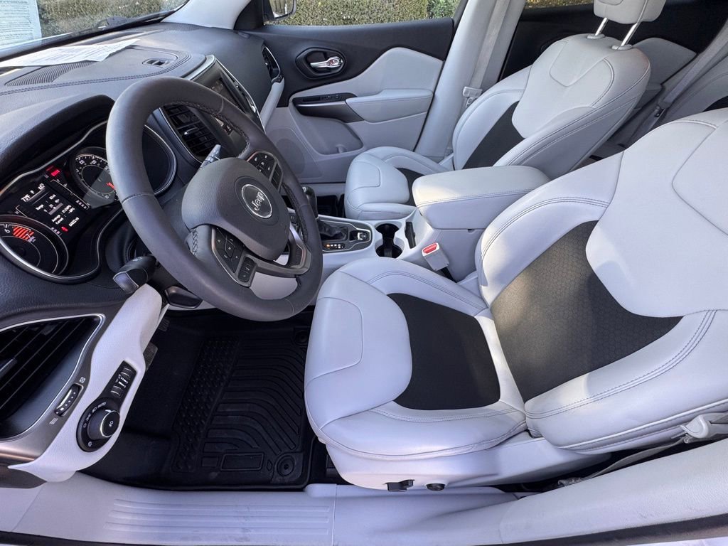 Used 2021 Jeep Cherokee Latitude Plus image 11