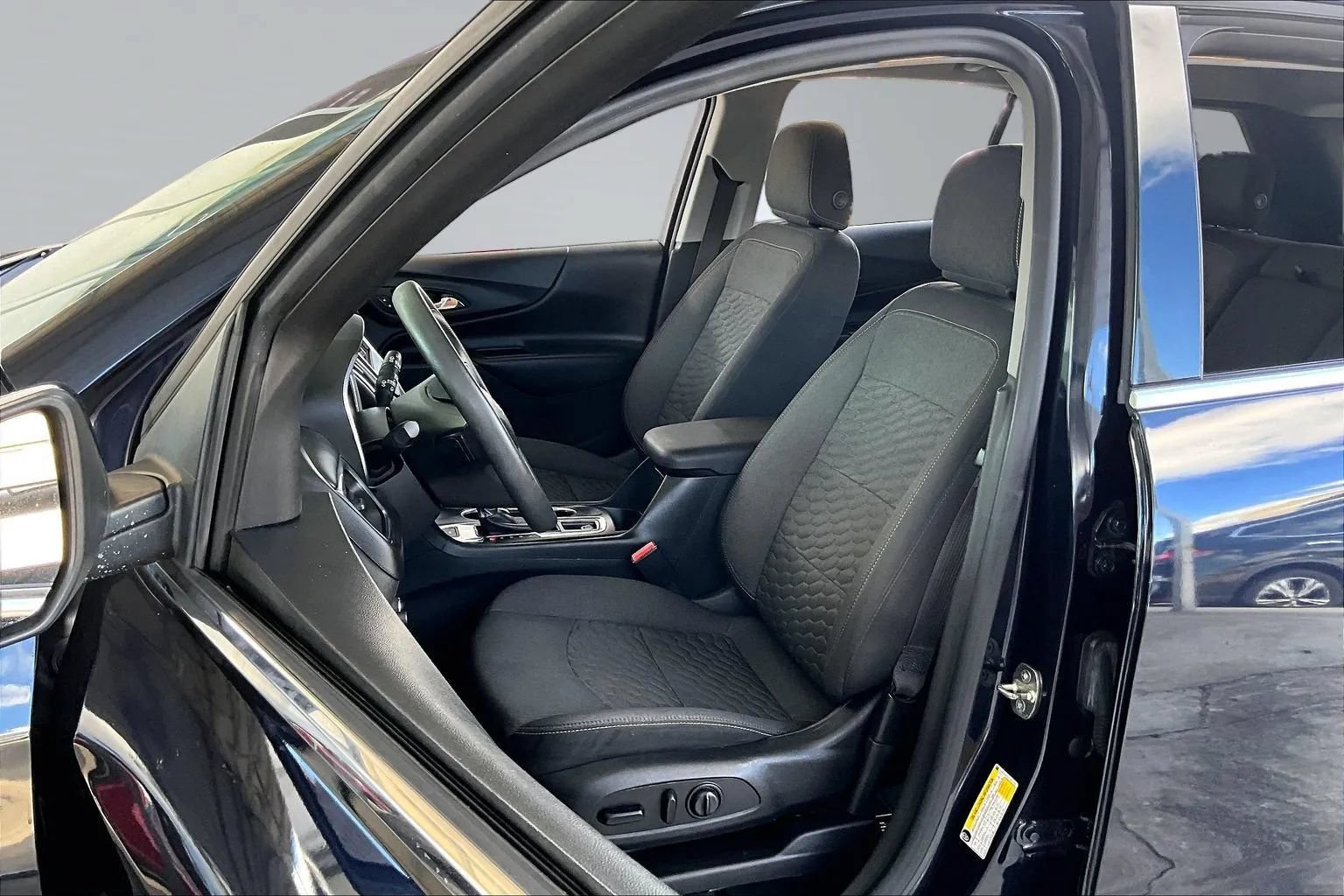 Used 2020 Chevrolet Equinox LT AWD/4WD image 18