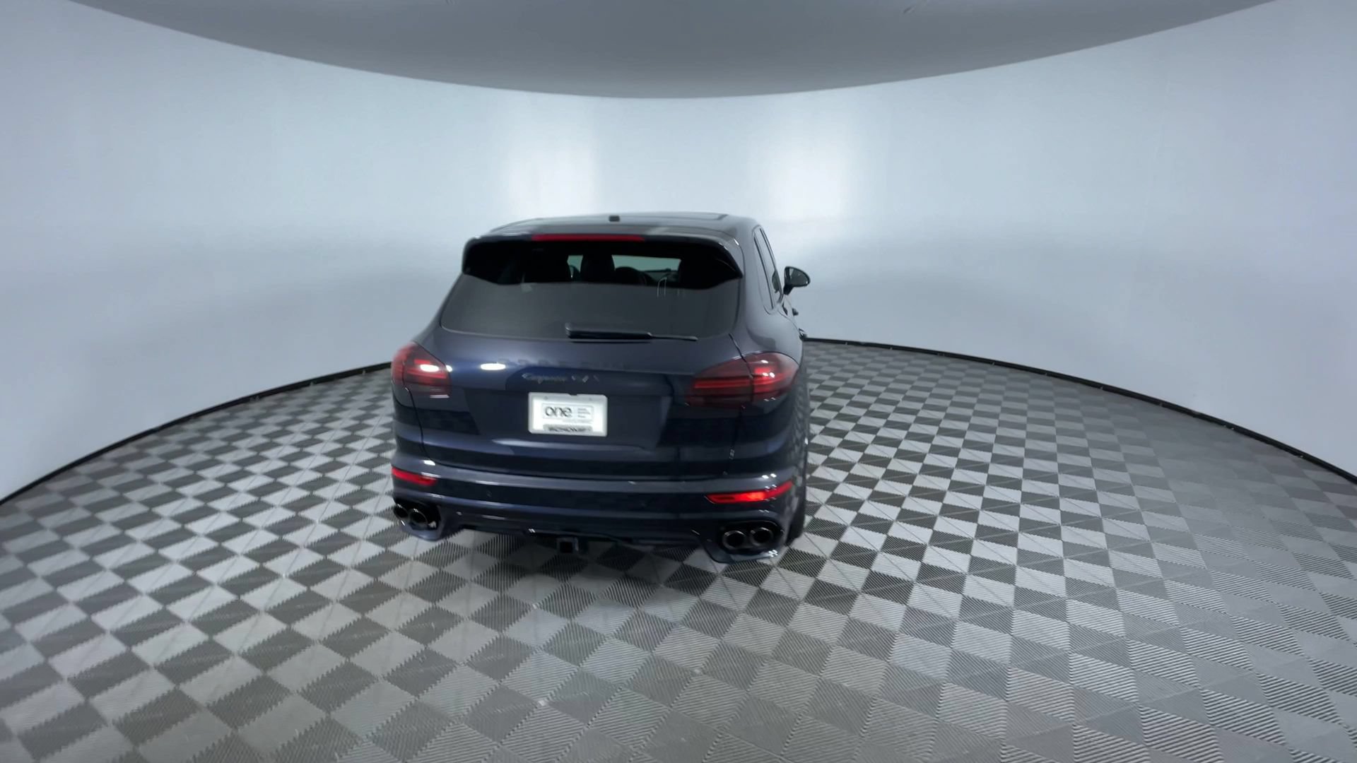 Used 2016 Porsche Cayenne GTS AWD/4WD image 8