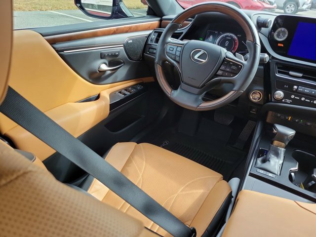 Used 2024 Lexus ES 300h Ultra Luxury w/ Accessory Package (Z2) image 22
