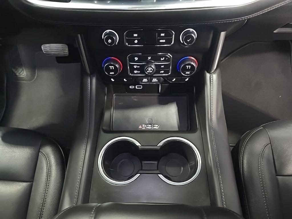 Used 2024 Chevrolet Suburban LT image 34