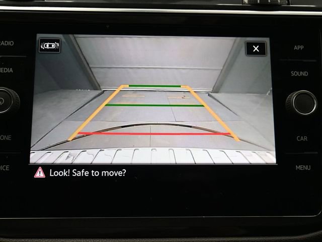 Used 2022 Volkswagen Tiguan SE R-Line image 21