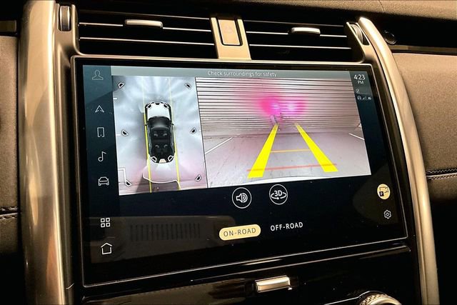 Certified 2025 Land Rover Discovery S image 23