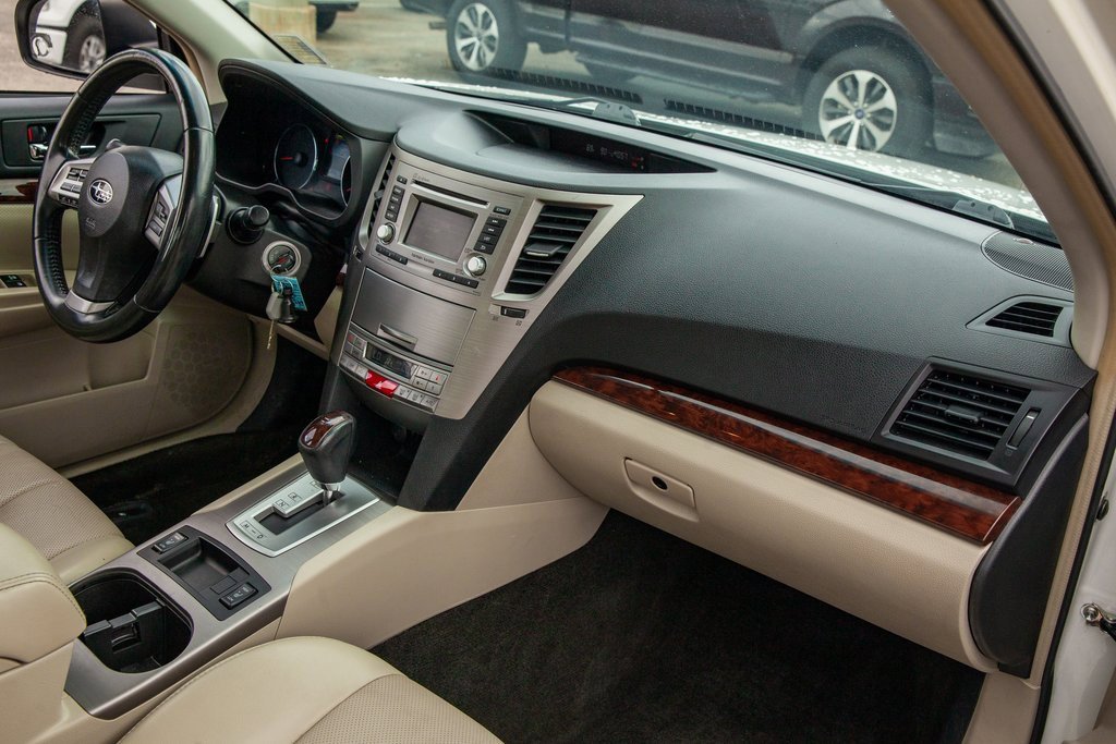 Used 2014 Subaru Legacy 3.6R Limited image 11