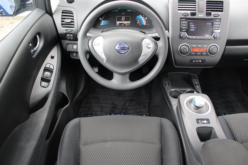 Used 2017 Nissan Leaf S w/ Charge Package FWD image 2