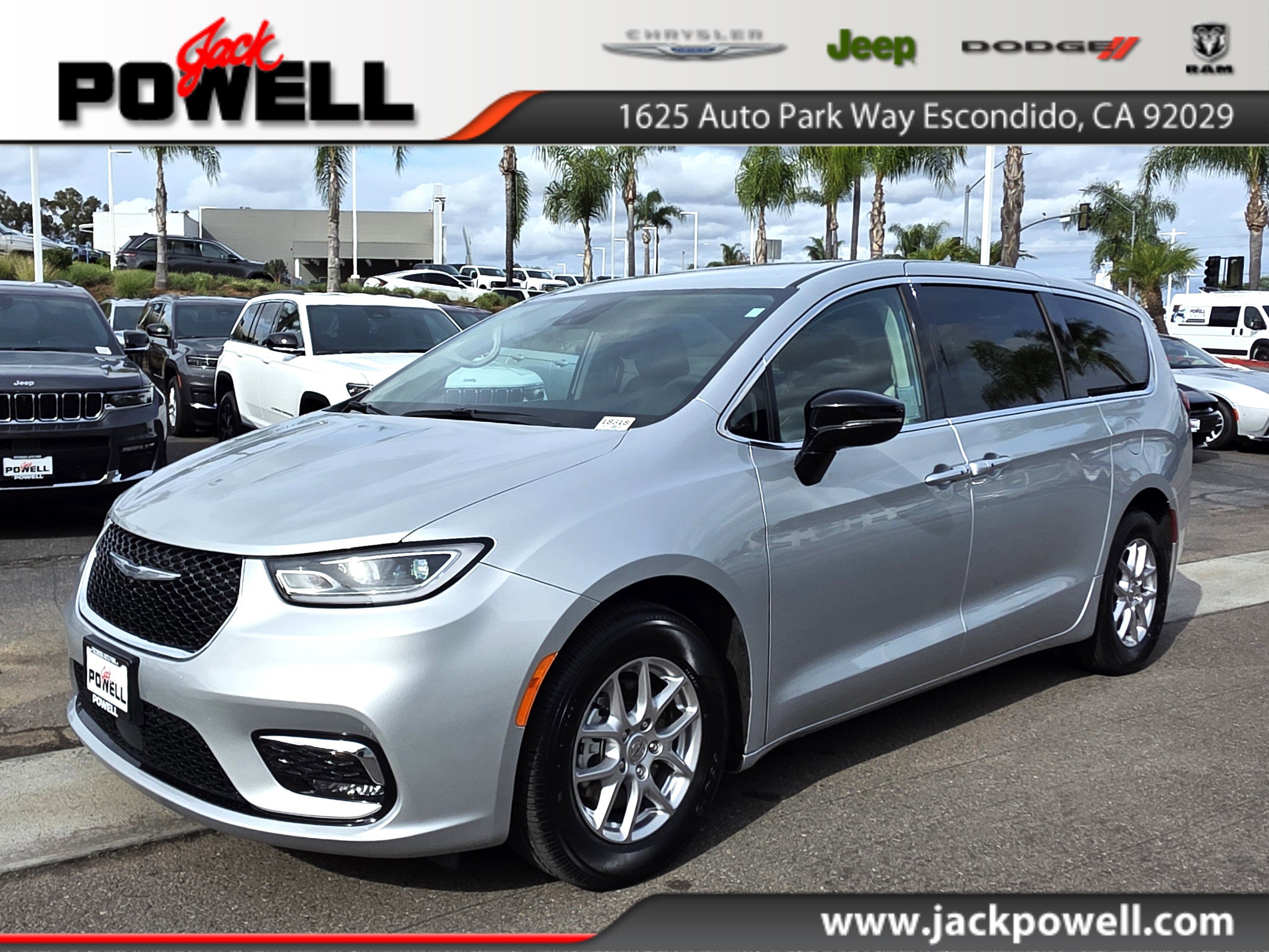 Certified 2024 Chrysler Pacifica Touring-L