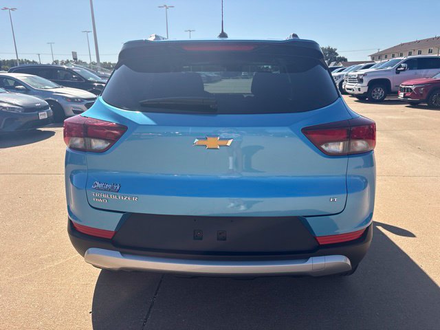 Used 2025 Chevrolet TrailBlazer LT AWD/4WD image 4