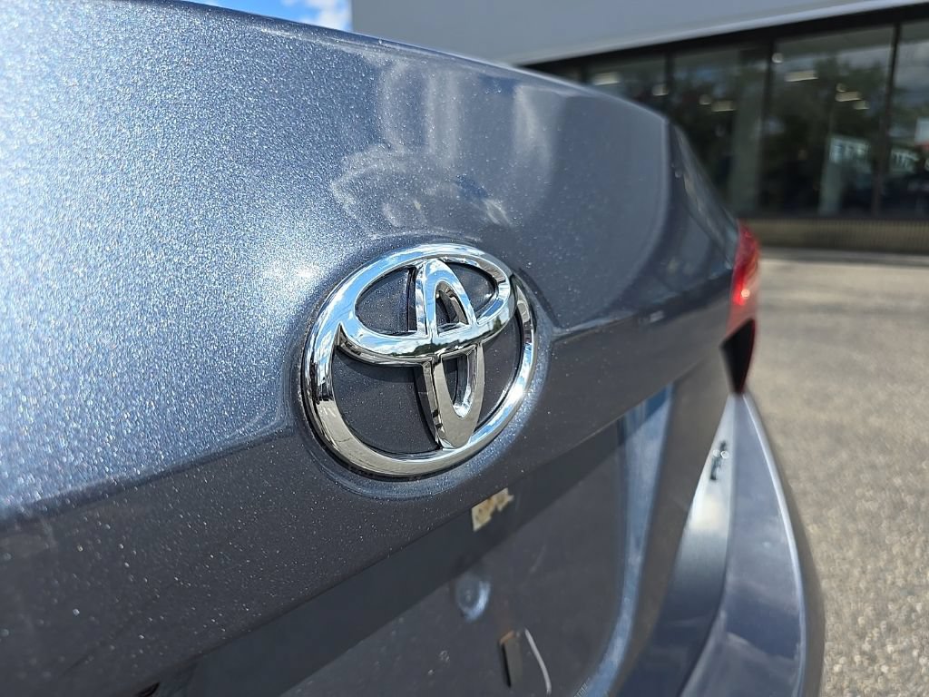 Used 2017 Toyota Corolla LE w/ Carpet Mat Package (TMS) FWD image 15