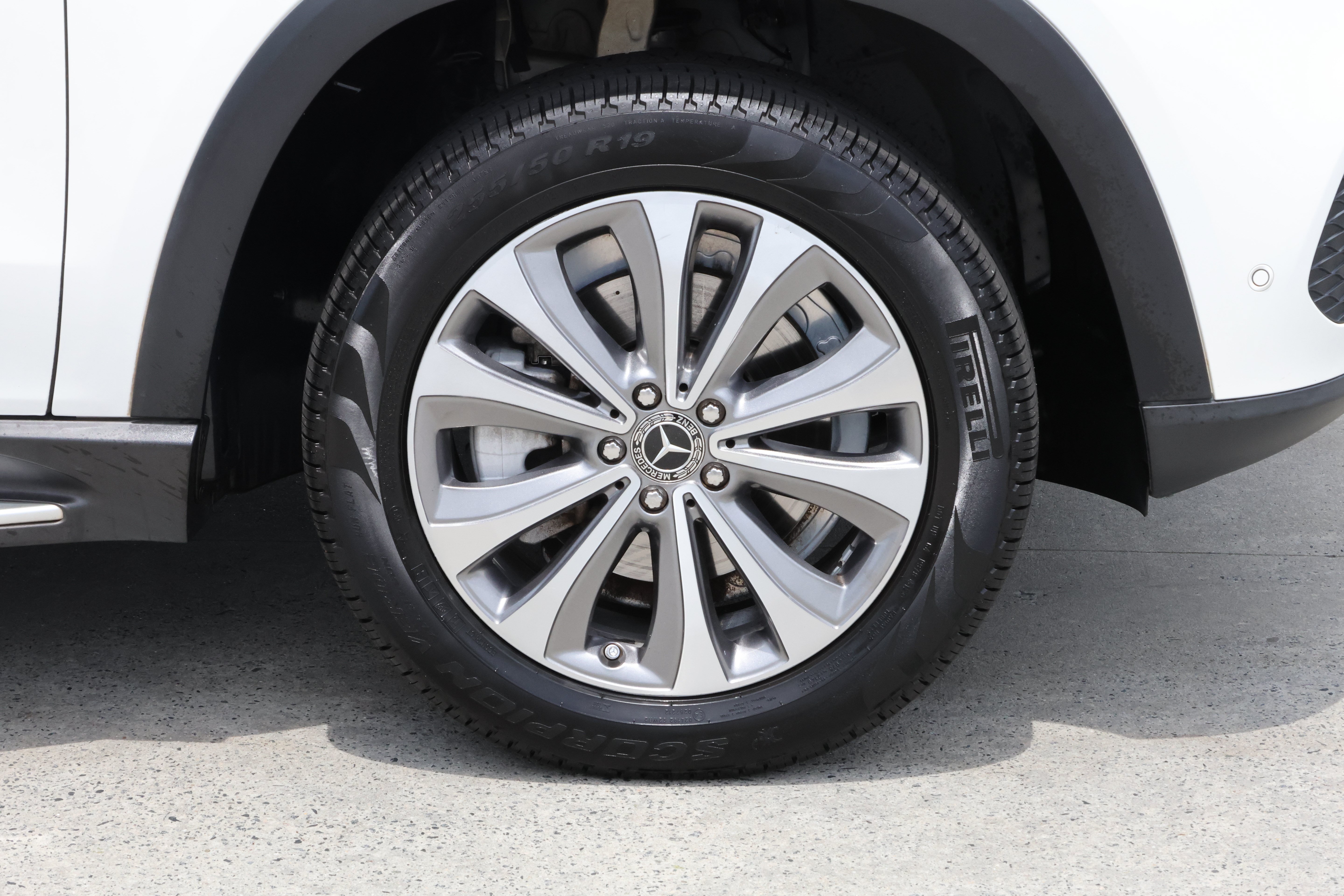Used 2020 Mercedes-Benz GLE 350 4MATIC image 11
