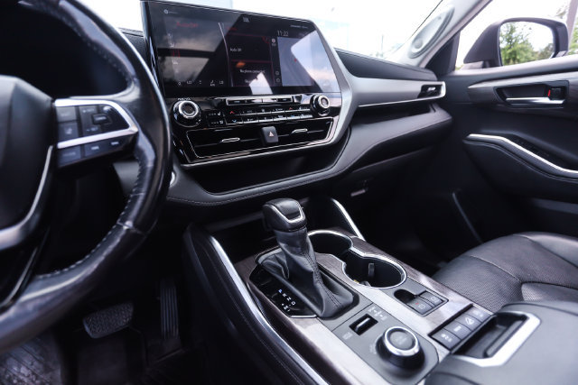 Used 2020 Toyota Highlander Platinum AWD/4WD image 43