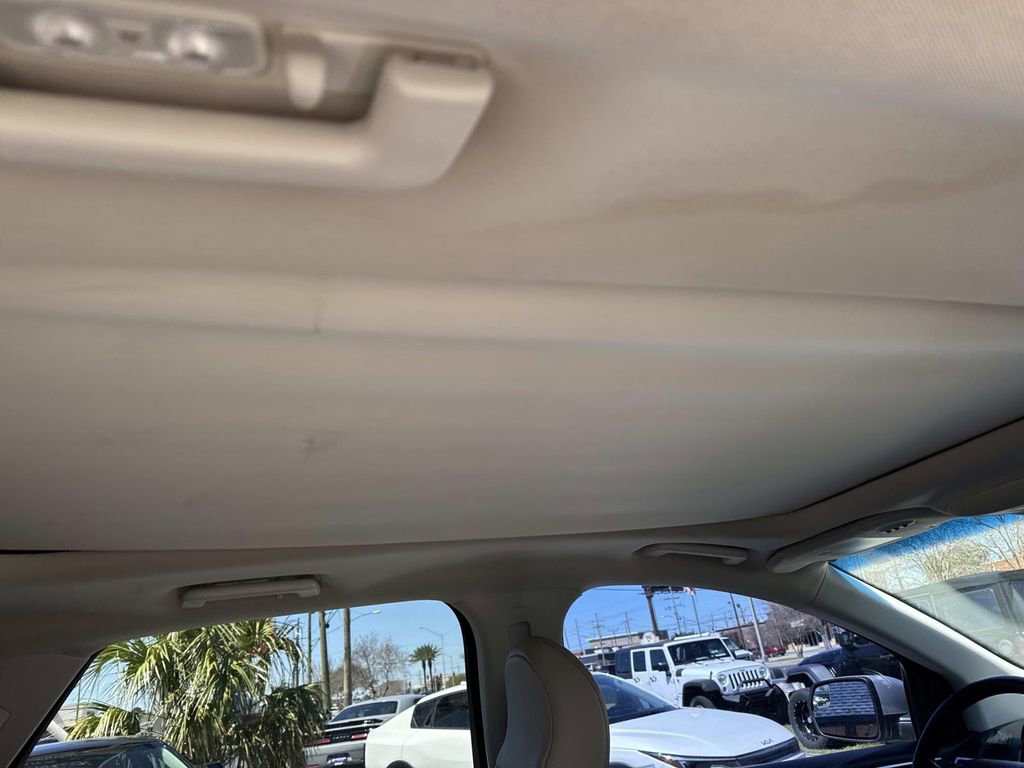 Used 2018 Ford Edge Titanium w/ Equipment Group 301A image 12