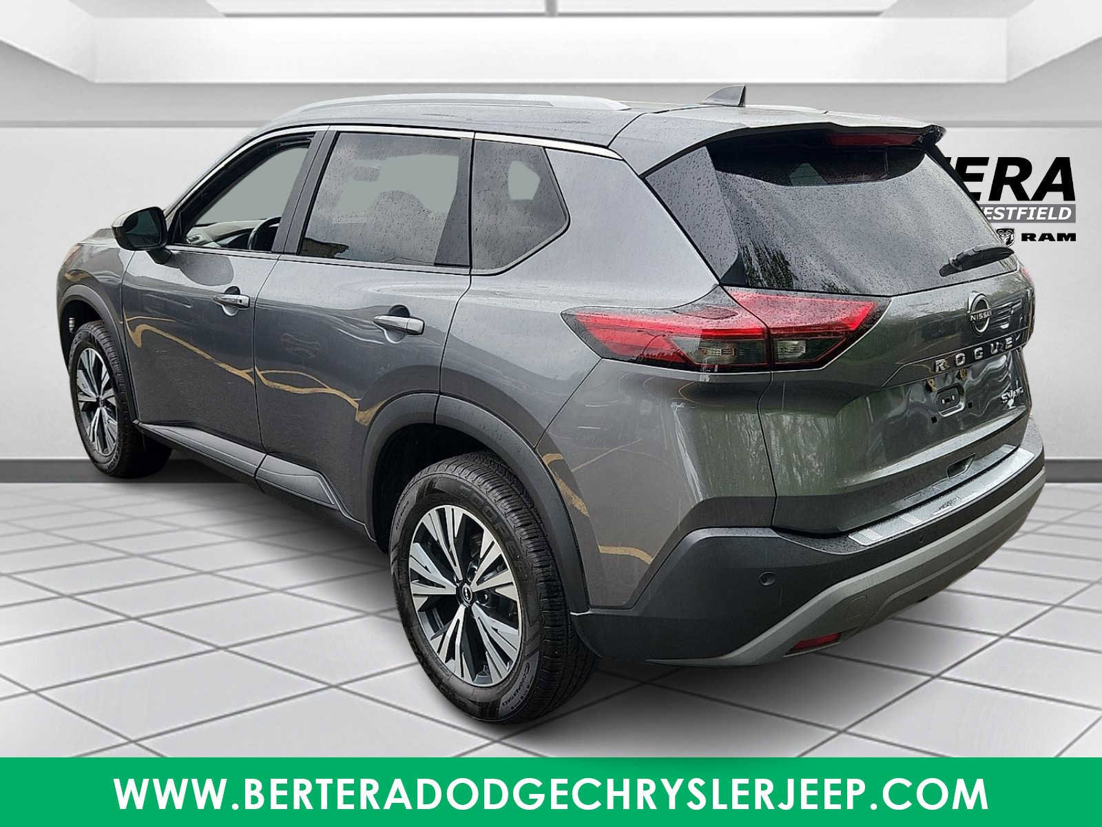 Used 2023 Nissan Rogue SV w/ SV Premium B Package AWD/4WD image 4