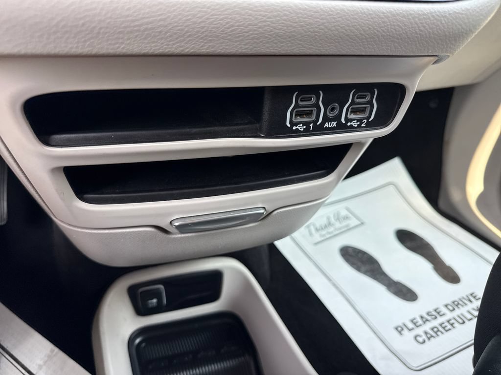 Used 2023 Chrysler Voyager LX FWD image 38