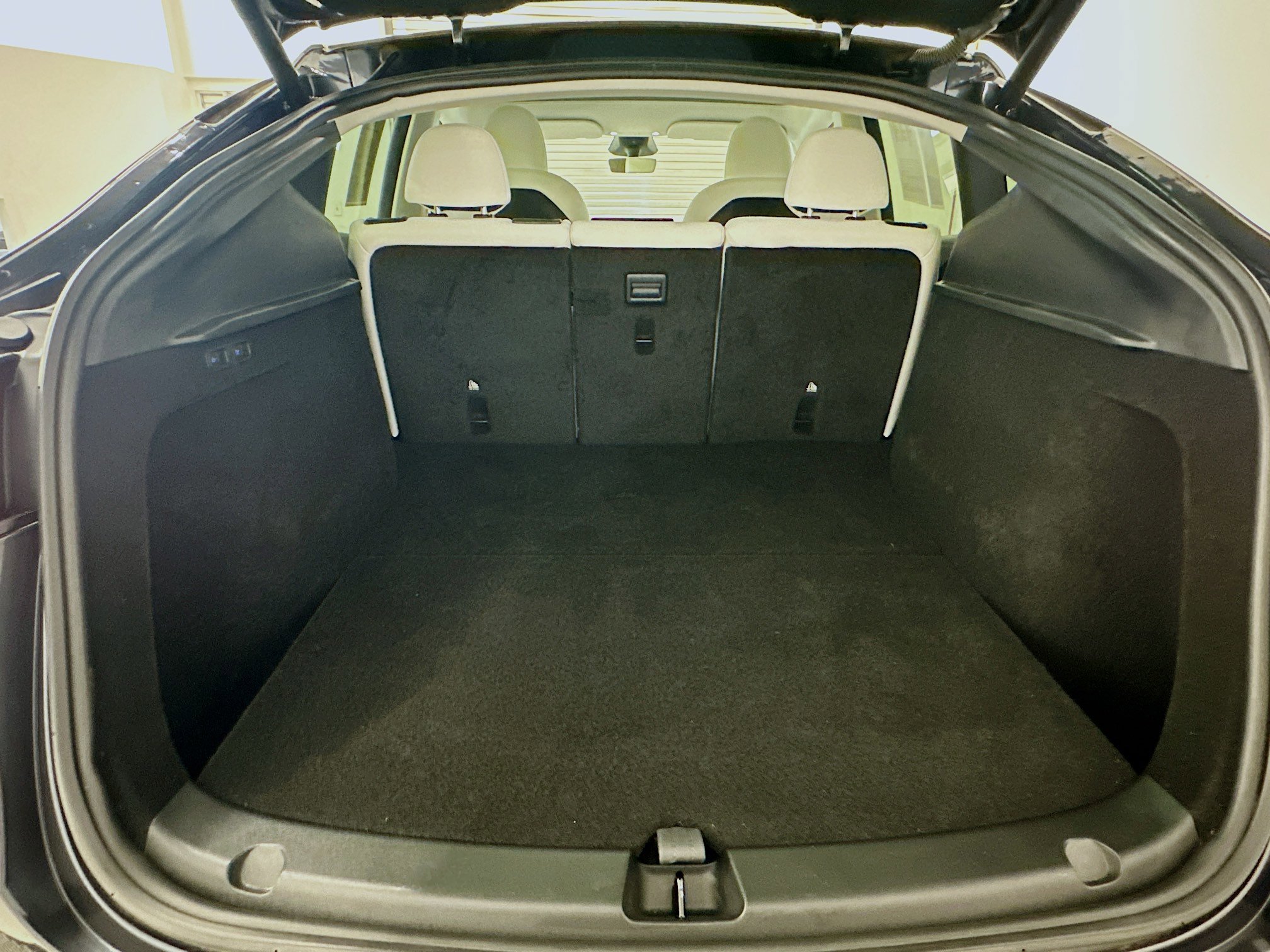 Used 2024 Tesla Model Y Long Range image 29