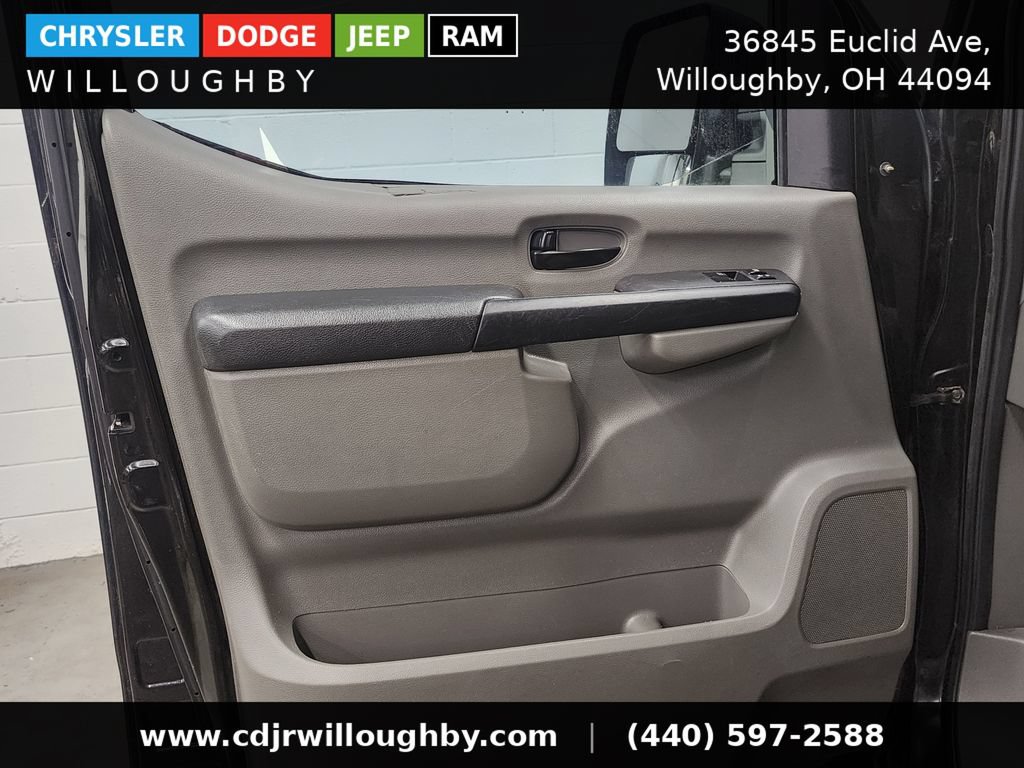 Used 2016 Nissan NV 3500 SL RWD image 11