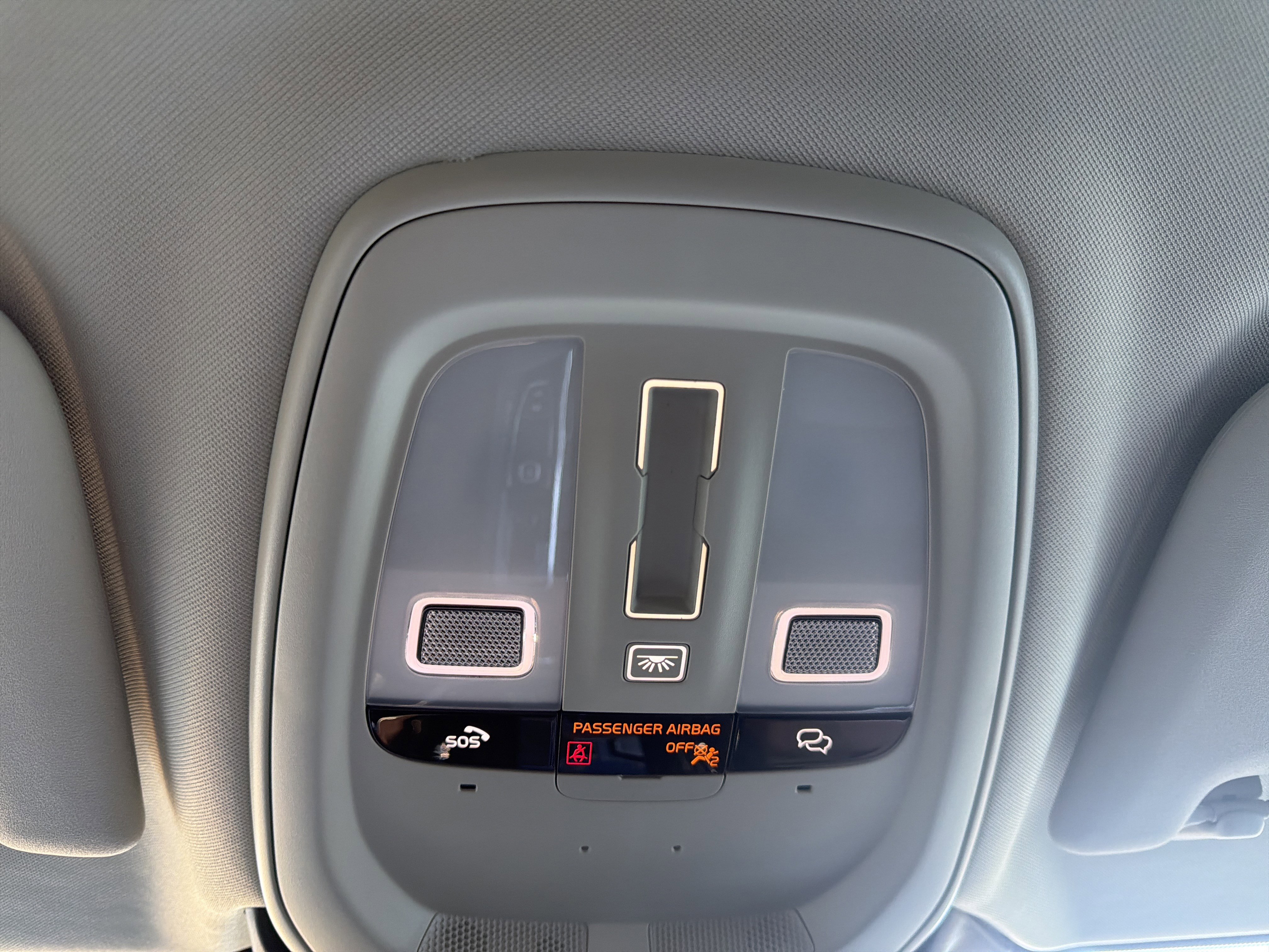 Certified 2025 Volvo V60 B5 Cross Country Plus image 29