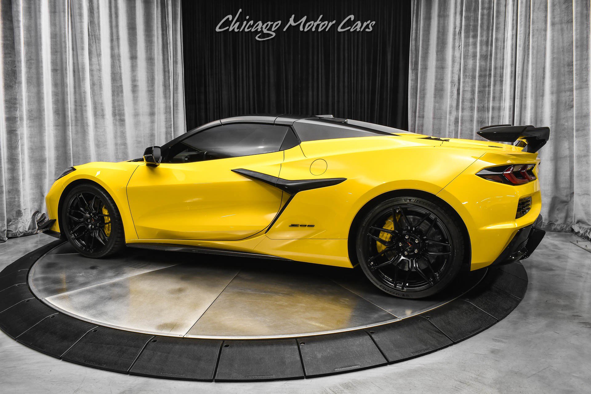Used 2025 Chevrolet Corvette Z06 w/ Stealth Interior Trim Package image 38