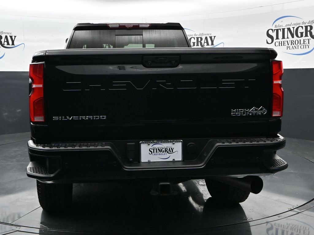 Used 2024 Chevrolet Silverado 2500 High Country w/ High Country Premium Package image 2