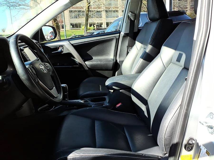 Used 2016 Toyota RAV4 Limited AWD/4WD image 19