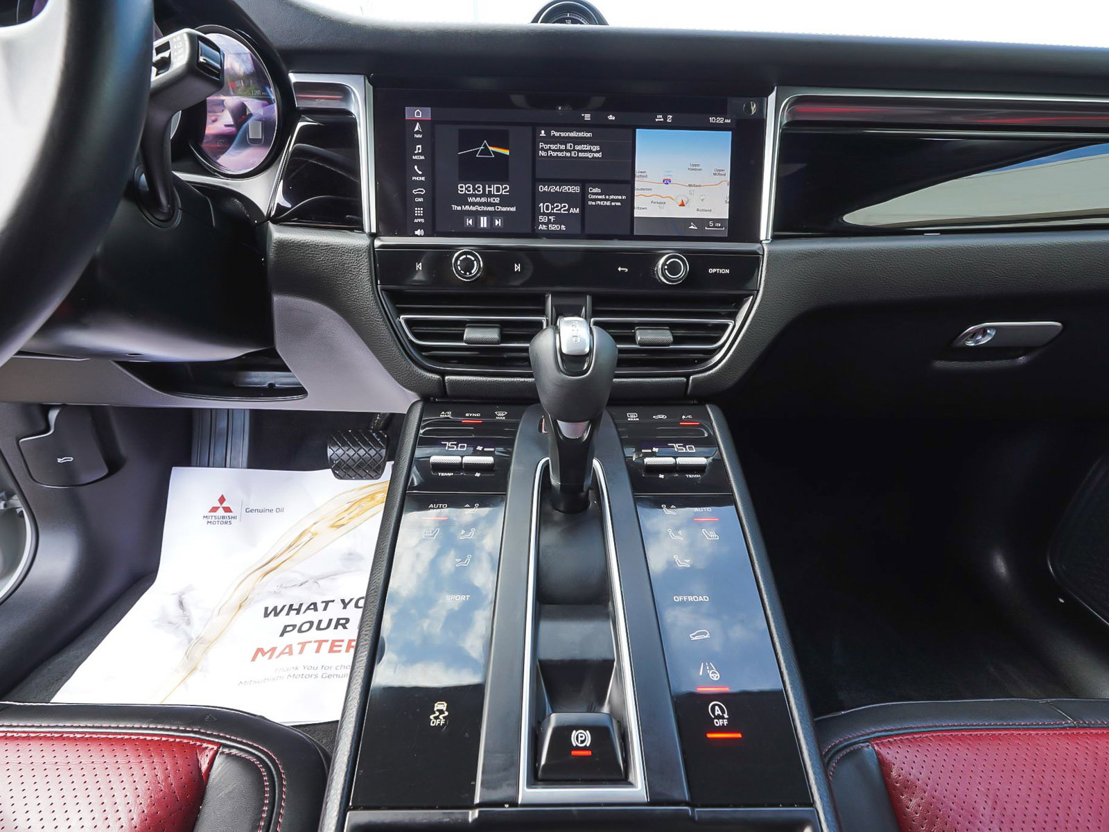 Used 2022 Porsche Macan AWD/4WD image 31