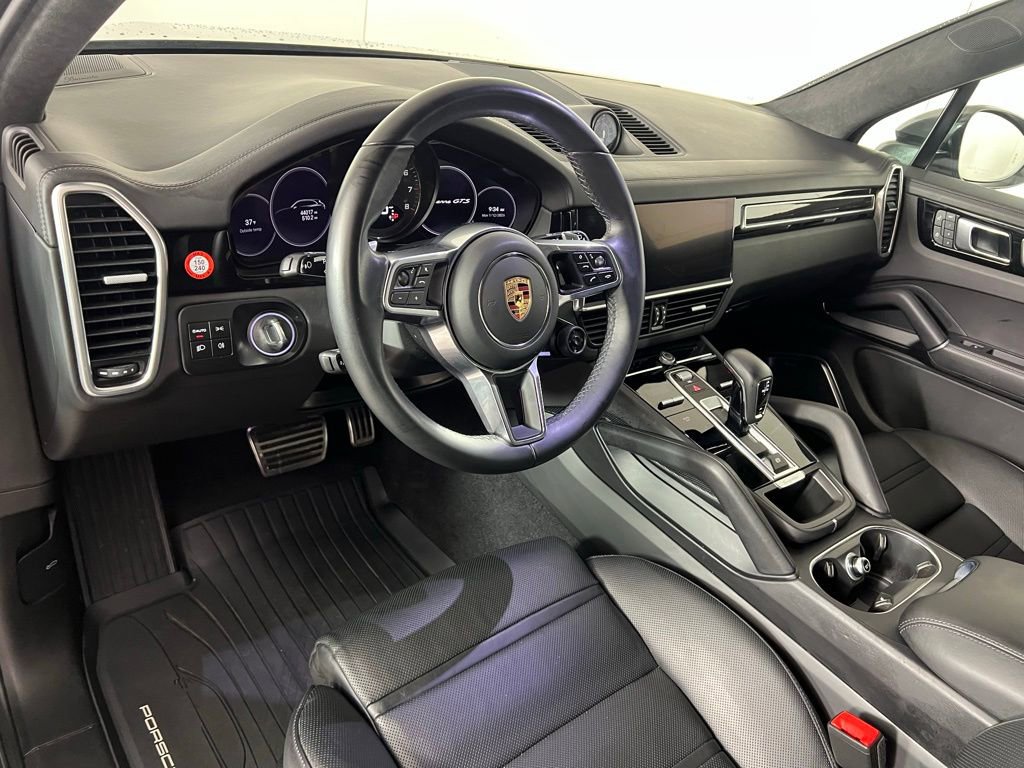 Certified 2023 Porsche Cayenne GTS image 4