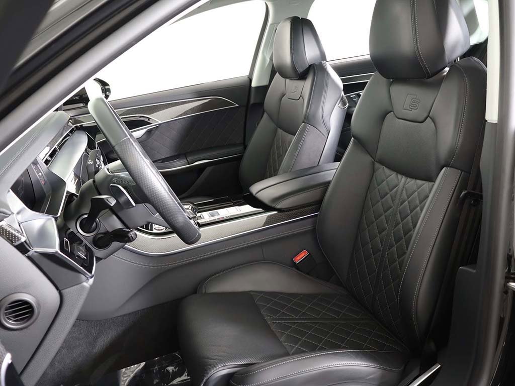 Used 2023 Audi S8 w/ S8 Black Optic Plus Package image 31