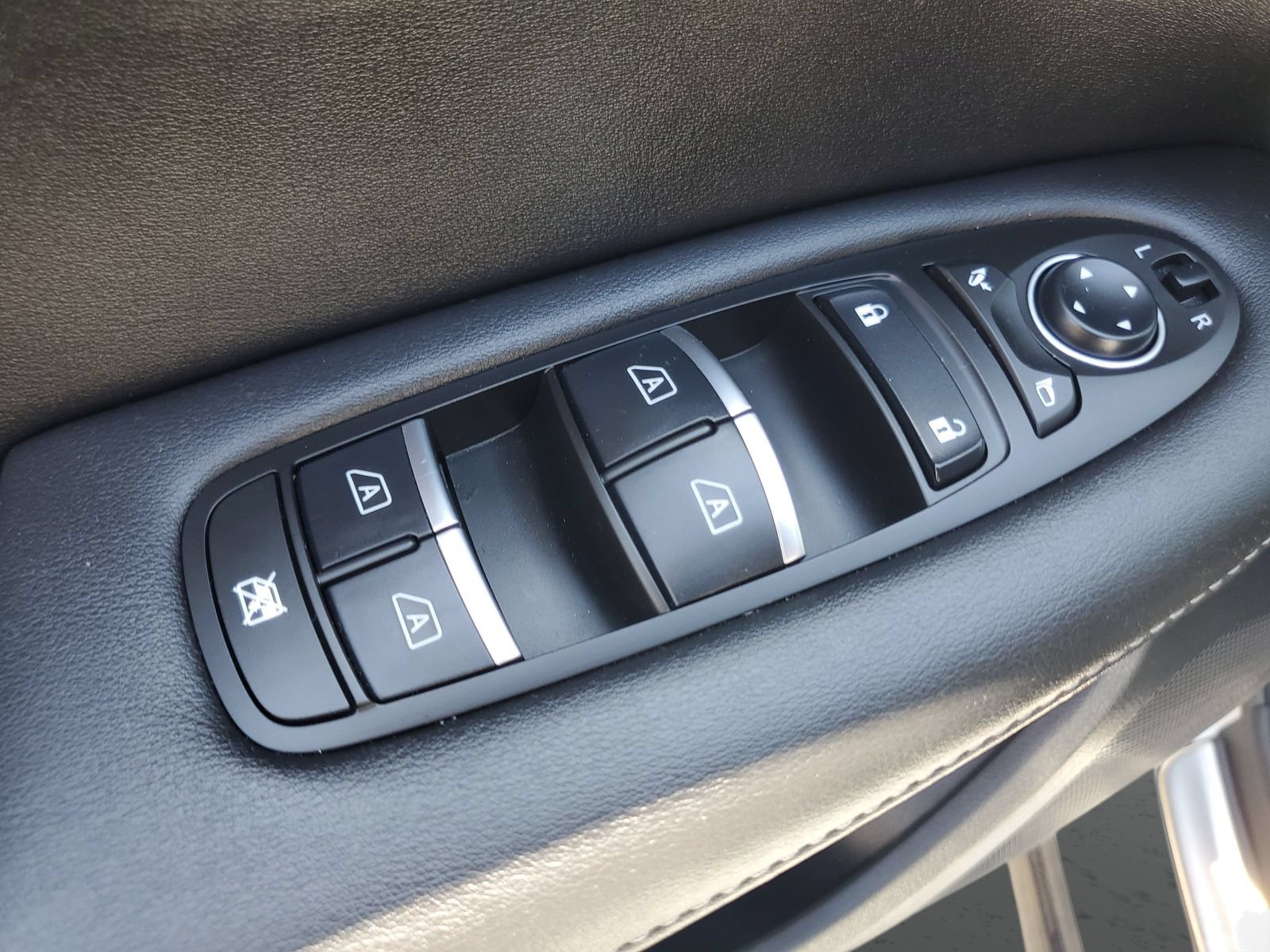 Used 2023 INFINITI QX50 Luxe FWD image 20