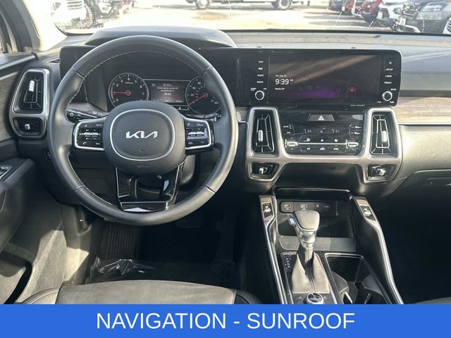Used 2023 Kia Sorento S w/ Panoramic Sunroof Package image 2
