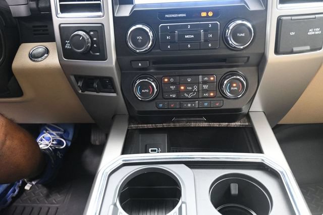 Used 2017 Ford F250 Lariat w/ Lariat Ultimate Package AWD/4WD image 13