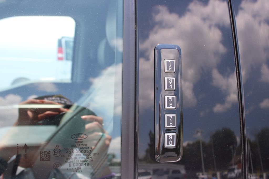 Used 2024 Ford F150 Lariat w/ Equipment Group 502A High AWD/4WD image 23