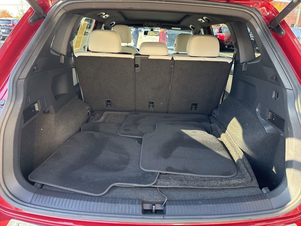 Used 2018 Volkswagen Tiguan SEL image 47
