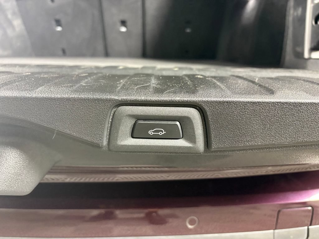 Used 2021 BMW X5 M50i AWD/4WD image 33