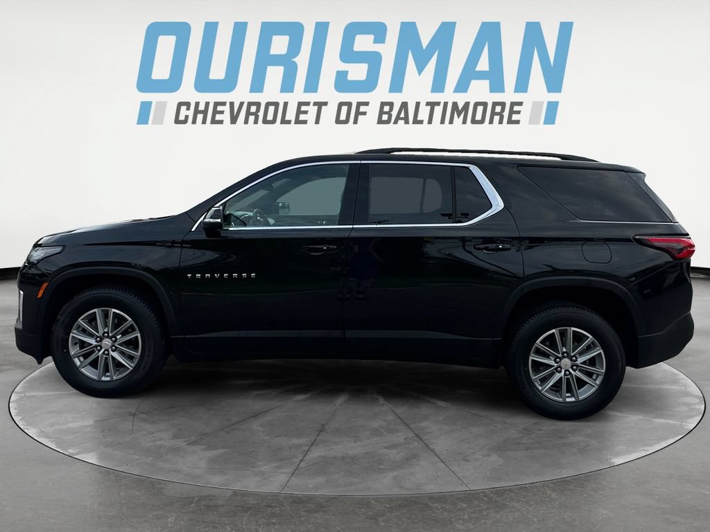 Used 2023 Chevrolet Traverse LT FWD image 3