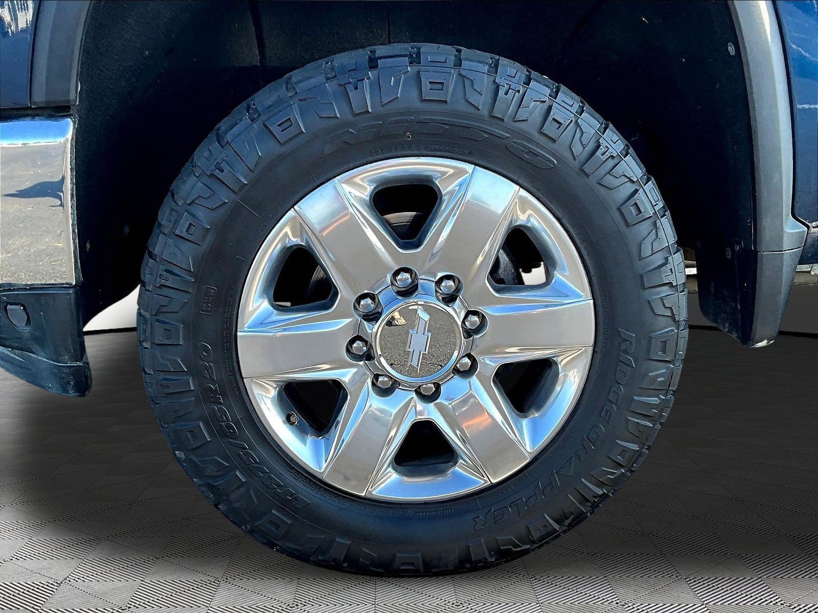 Used 2020 Chevrolet Silverado 3500 LTZ w/ LTZ Plus Package AWD/4WD image 31